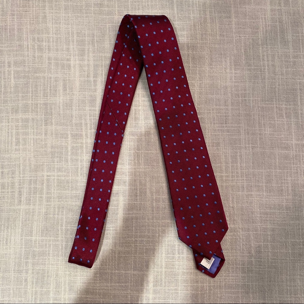 Gap Tie - Picture 2 of 3